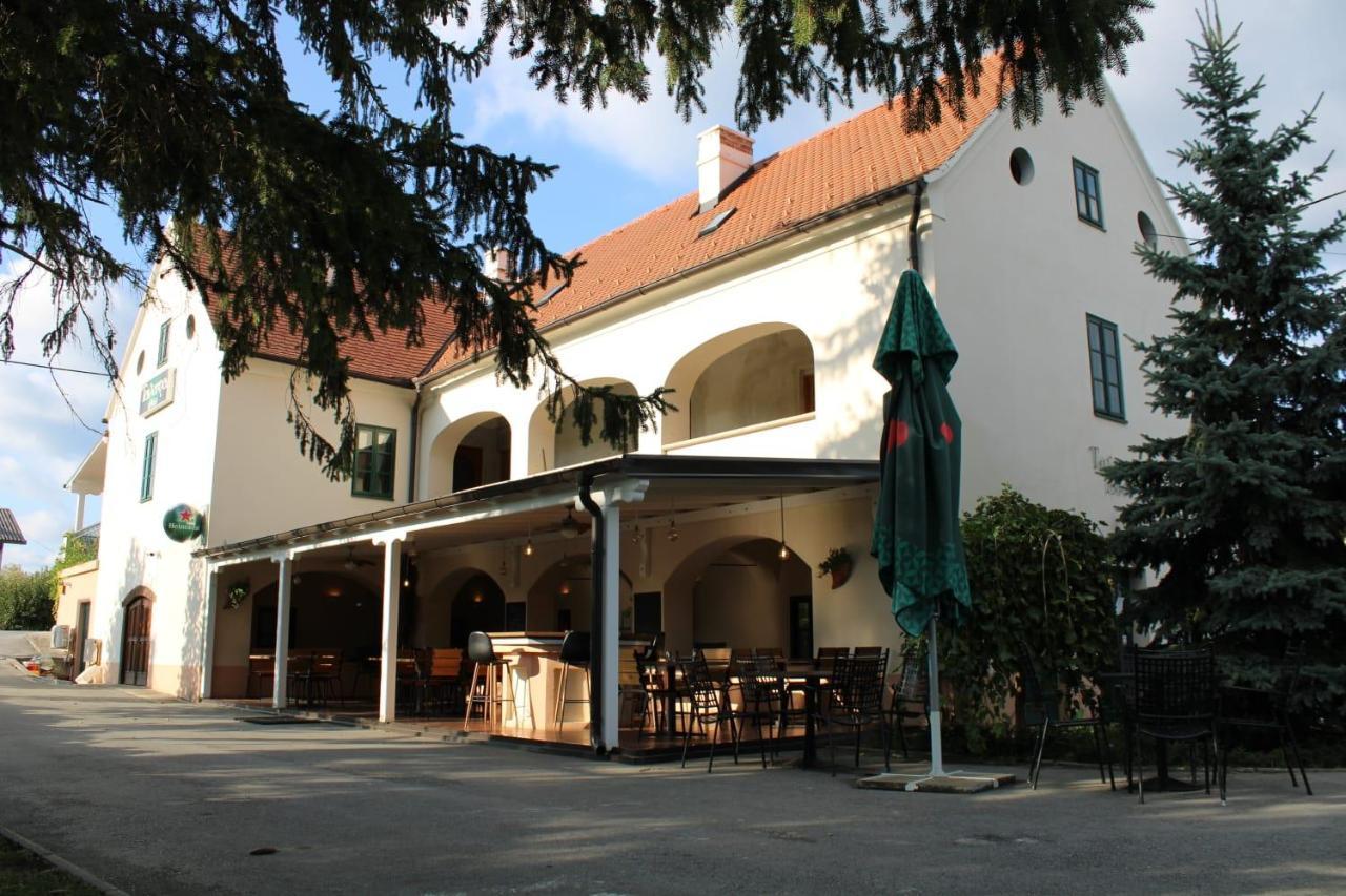 Taverna 1860 Rooms & Apartments Donja Zelina المظهر الخارجي الصورة